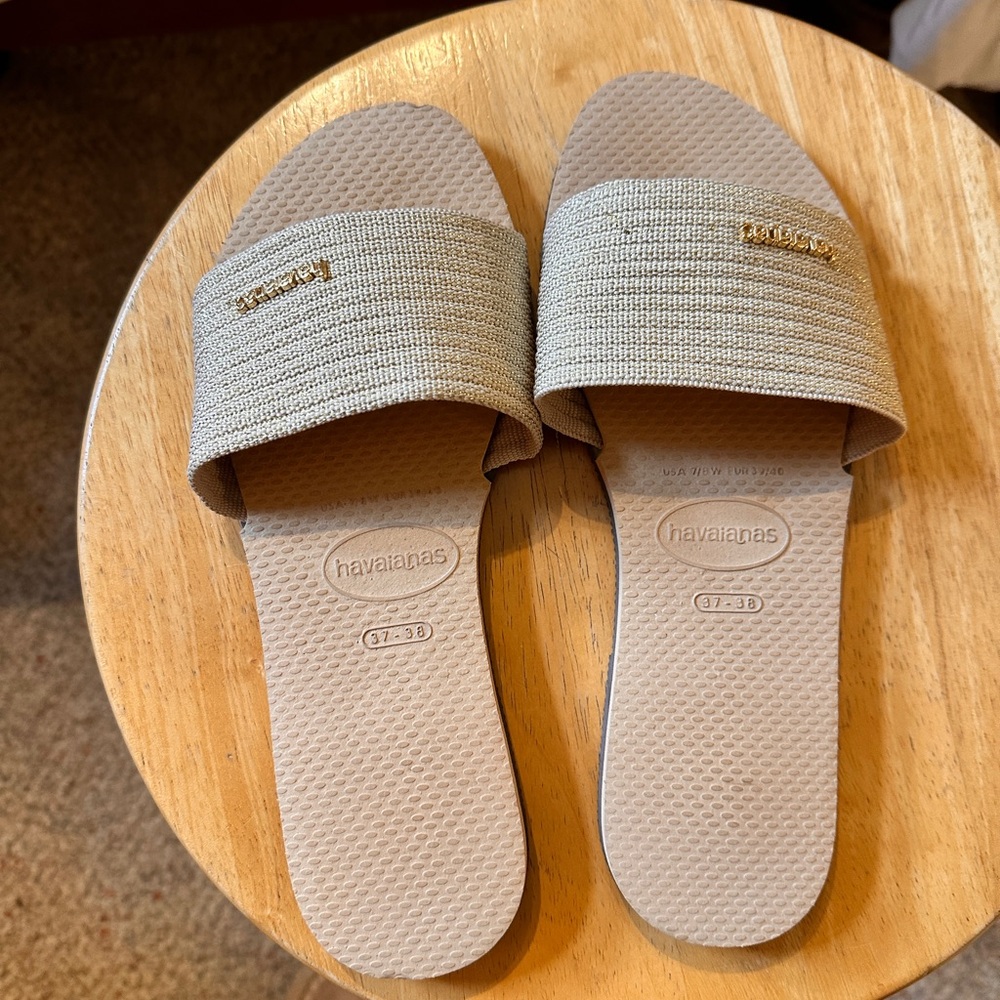 Havaianas Malta Golden Metalic Slide Sandals